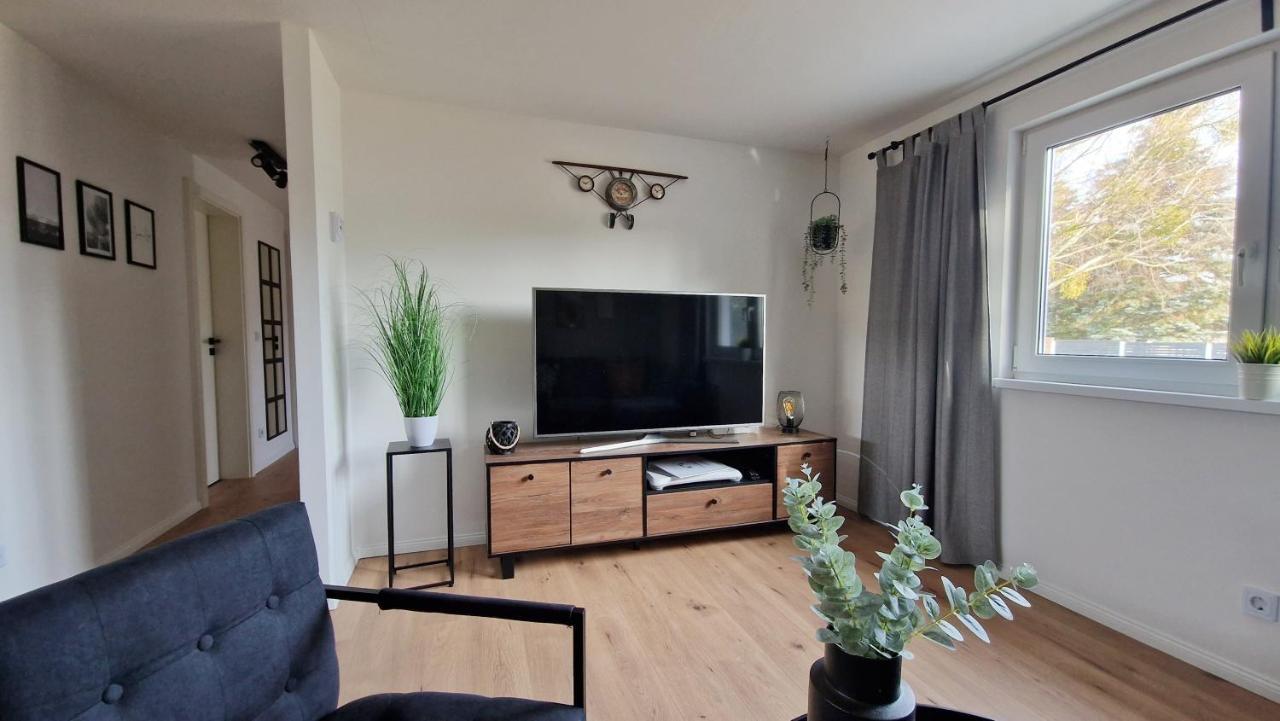 Ferienhaus Seeoase - 70Qm - Kamin -Terrassen - Parkplatz - Badestelle Fusslaeufig Joachimsthal Buitenkant foto